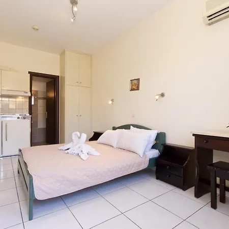 Apartament Theodora & *