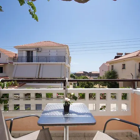 Theodora & Daire Skala (Kefalonia)