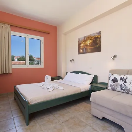 Apartment Theodora &