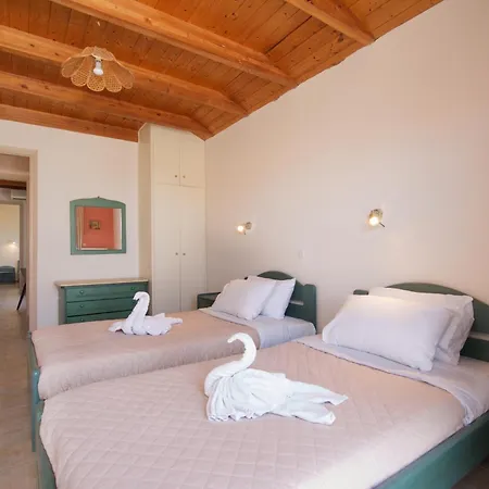 Apartment Theodora &