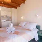 Theodora & Appartement Skala (Kefalonia)