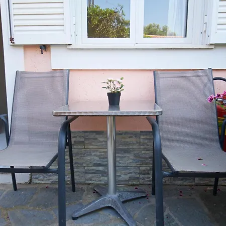 Apartament Theodora &