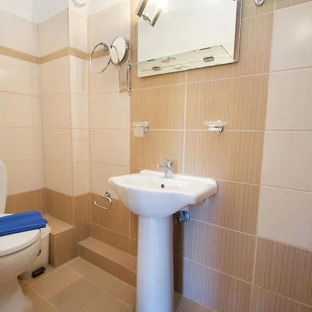 Theodora & Apartament